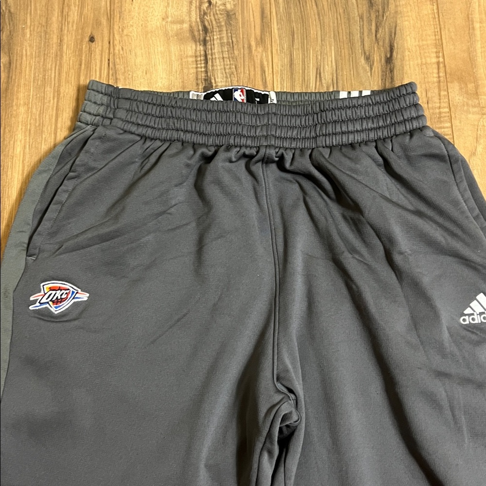 Adidas Track Fleece Pants With Oklahoma City Thunder logo and ClimaWarm Sz L - Picture 2 of 12